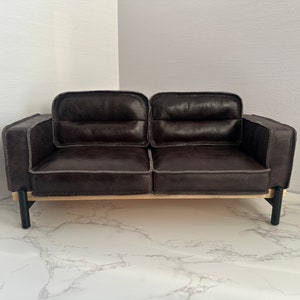 Customizable 1:6 Scale Dollhouse Vintage Tufted Couch - Handcrafted with Solid Wood Frame and Premium Sheepskin, Collection miniature sofa