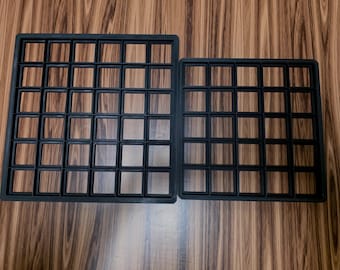 Qwirkle Magnetic Tile Grid: Durable Game Organizer (5x5 or 6x6)