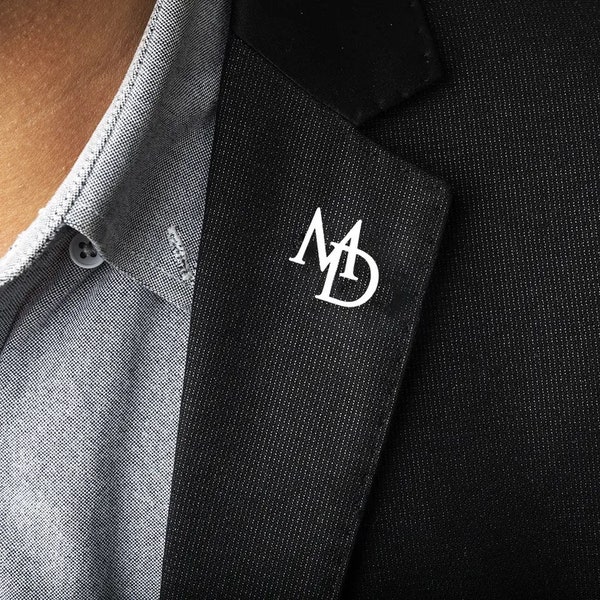 Broche met gepersonaliseerde initialen voor mannen in roestvrij staal - Trouwpin - Huwelijkscadeau - reversspeld - cadeau voor hem