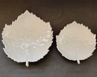 KPM Berlin Porcelain Leaf Dishes: Set of 2, c1900 - original box