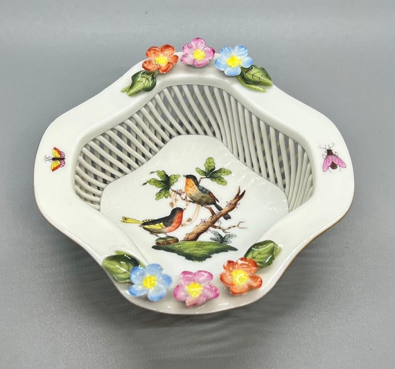 HEREND HUNGARY PORCELAIN Bowl | Hand Painted Woven Basket 