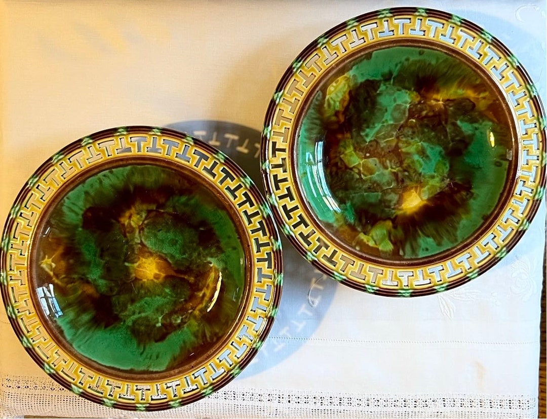 ANTIQUE WEDGWOOD MAJOLICA Plates C1860/1865 2 Antique Comport Plates