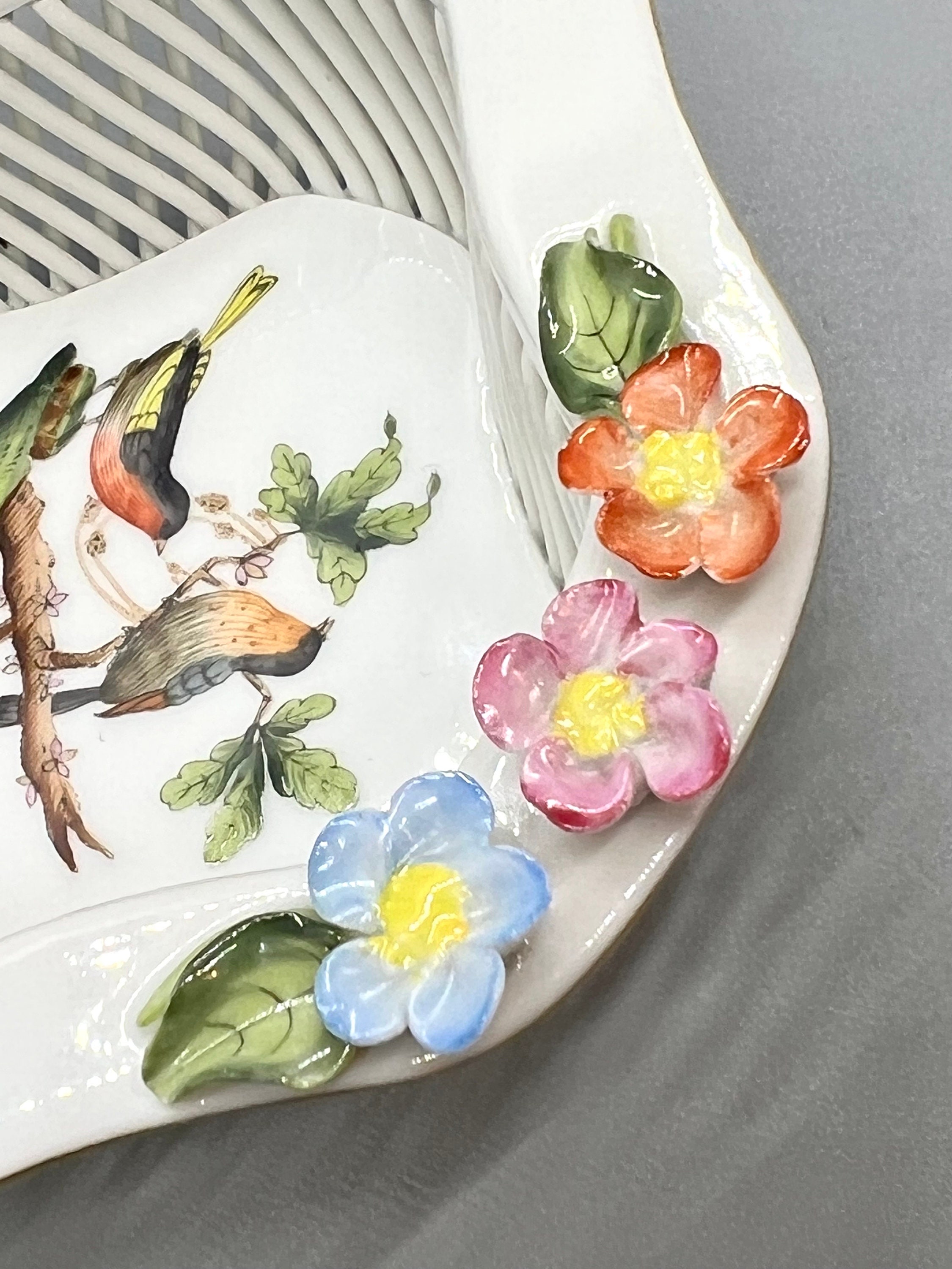 食器 HERENDHVNGARY HANDPAINTED Herend Hungary Basket, Porcelain Open Weave, Hand Painted