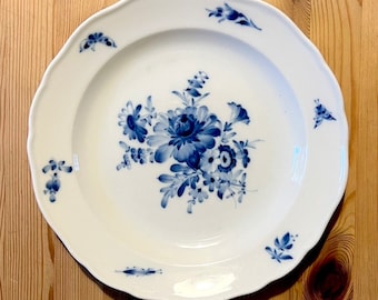 マイセン コバルトブルーと白の花柄アクセント F152 プレート 9 1/4