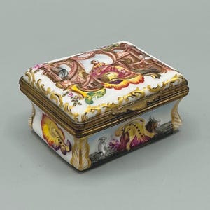 Antique Capodimonte Porcelain Trinket Box: Hand-Painted Gilded Relief, Made in Italy