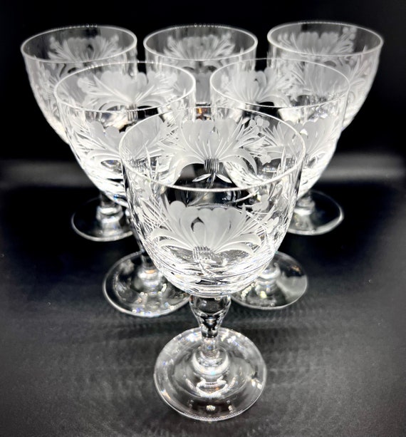 クリスタルワイングラス、ヴィンテージガラス製品、クリスマステーブル