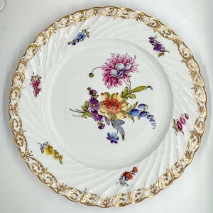 Plato de porcelana DRESDEN MEISSEN antiguo, pintado a mano con motivos florales y dorados, 25,5 cm, fabricado en Alemania, porcelana continental coleccionable