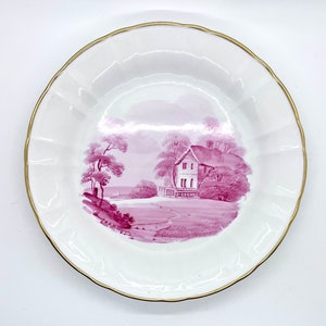 Antyczny talerz z porcelany kostnej Wedgwood: Scena z ojczyzny w różowej emalii, ok. 1812–20