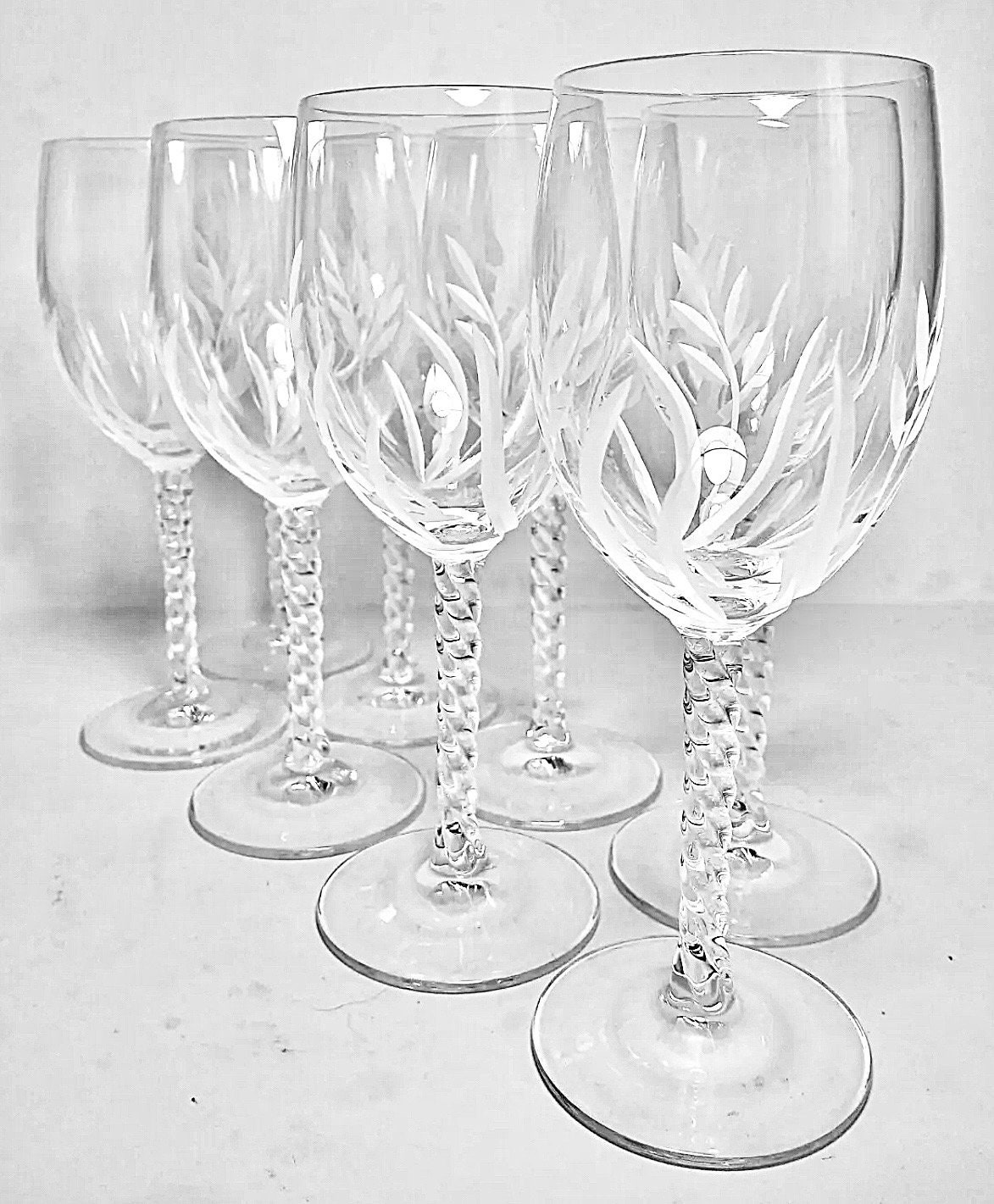 8 colored wine glasses twisted stems - 1970s – Chez Pluie