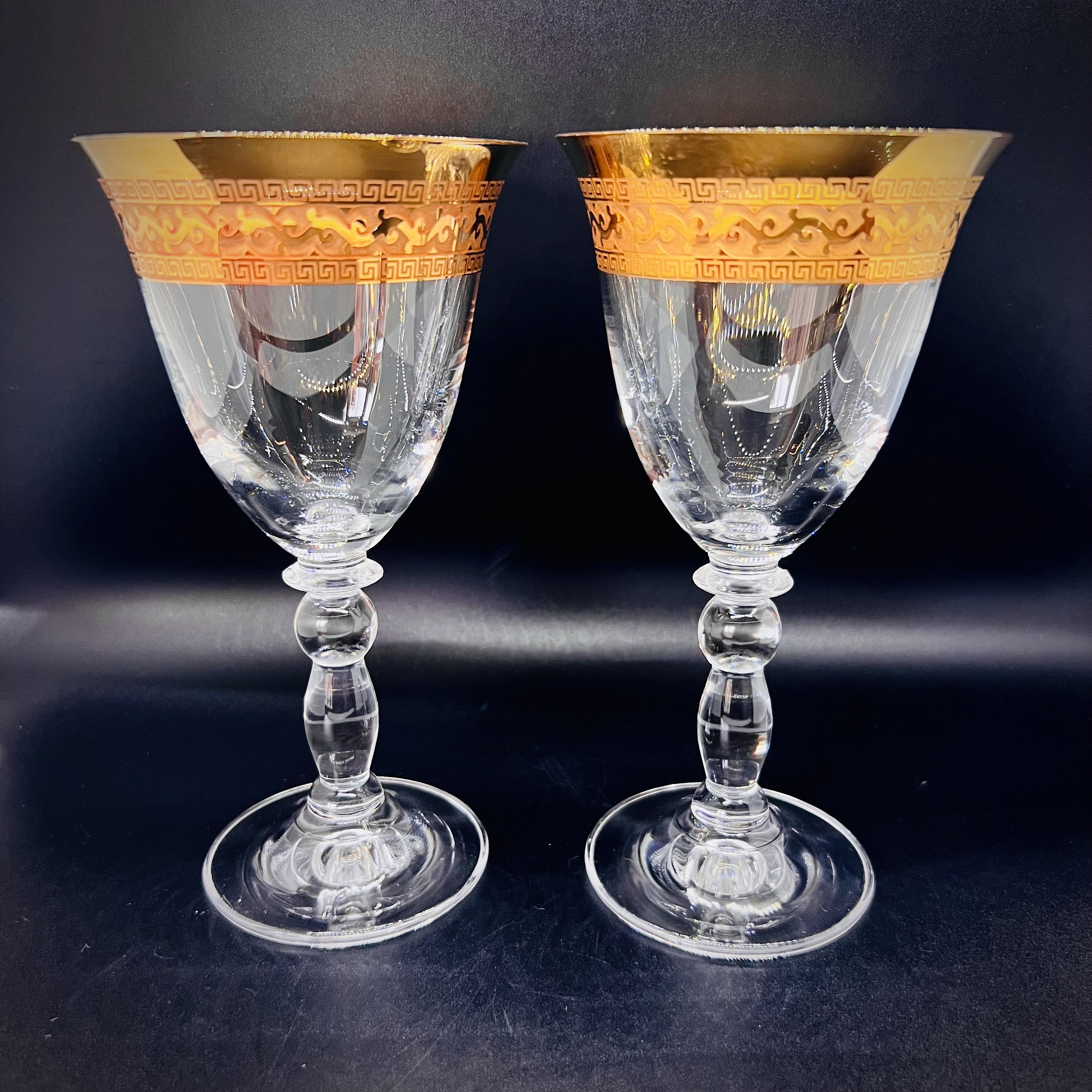 Set of 4 Vintage Wine Glasses With Textured Gold Banded Stem 