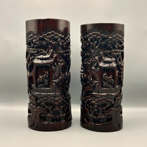 Un par de antiguos pinceles chinos de bambú tallado - Decoración de los eruditos Qing de finales del siglo XIX