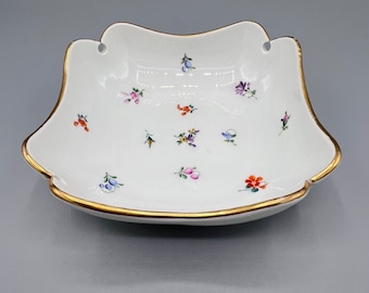 Antique Meissen Porcelain Bowl: Scattered Flowers, Gilt Edge, c1880
