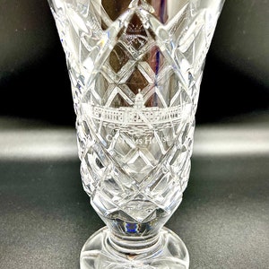 VINTAGE CRYSTAL VASE, Waterford Kinsale pedestal Vase, Cut Crystal Footed crystal table trumpet vase, Height 17.7cm
