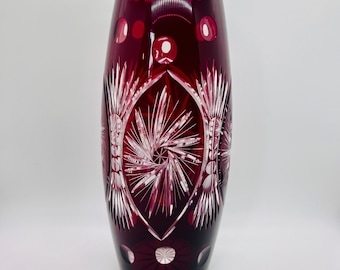 Vintage Bohemian Red Glass Vase, Ruby red cut in clear Vase, Pinwheel cut, star cut base, height 25 cm Flower arrangement home decor piece