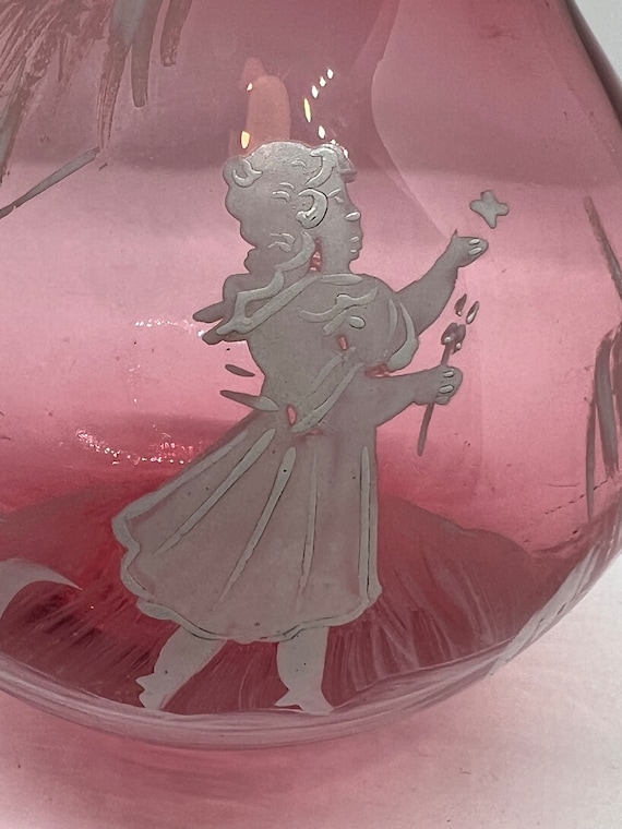 ヴィンテージガラス花びんメアリー グレゴリー インテリアグランベリー