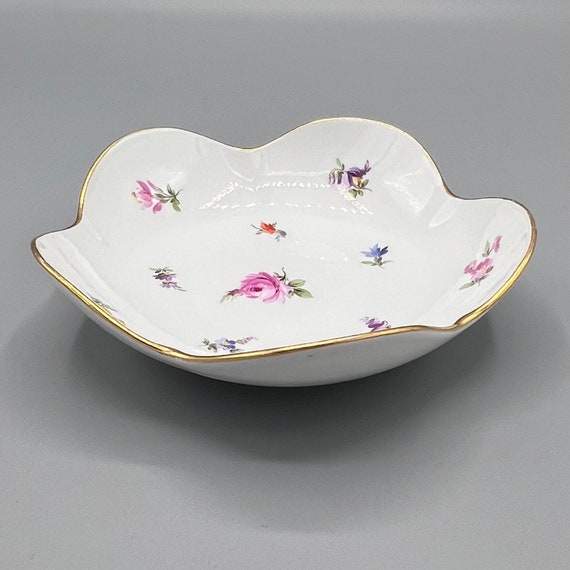 Meissen ハート型花柄磁器皿 Meissen ハート型花柄磁器皿