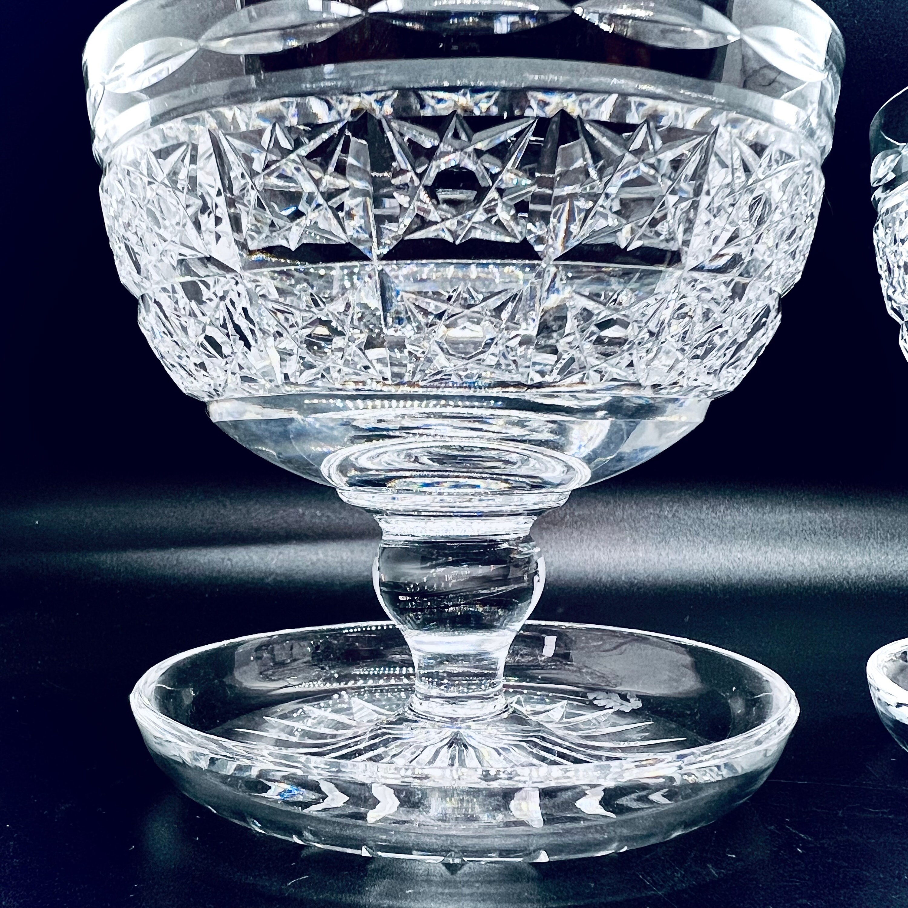 希少英国ビンテージ・Thomas Webb& Sons・カットクリスタル・ジャグ VINTAGE SAUCER GLASSES | 2 Rare Webb Crystal Coupe Glasses