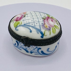 Vintage Limoges Porcelain Pill Box: French Handpainted Floral Trinket