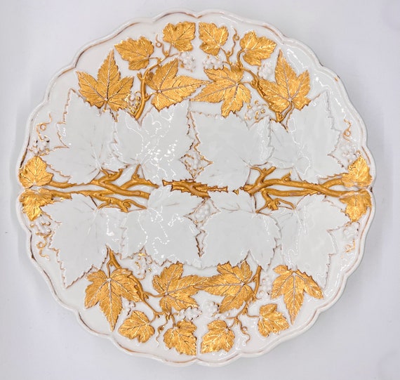 MEISSEN PORCELAIN Relief PLATE, Vine Relief & Gold Leaf