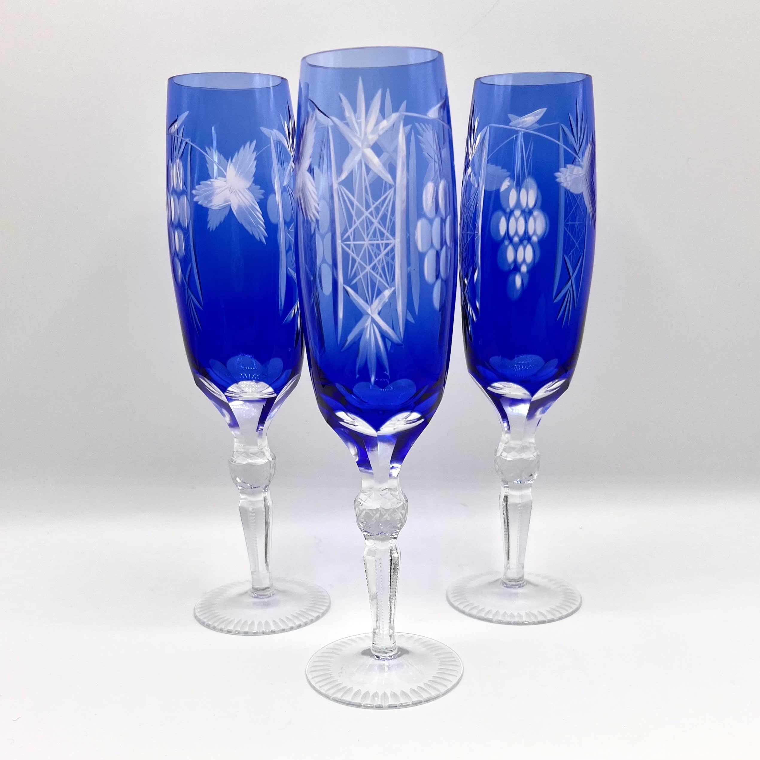 エッチング装飾フルート型ワイングラス2個セット、ボヘミアグラス