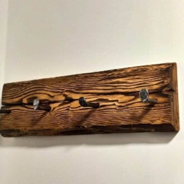 Rustic wood coak rack. Housewarming gift. Wood wall coat rack. Entryway home organizer. Reclaimed wooden. Handcrafted Hanger,Keys, Towel,