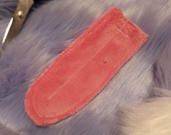 Op maat gemaakte fursuit met tong van 15 cm