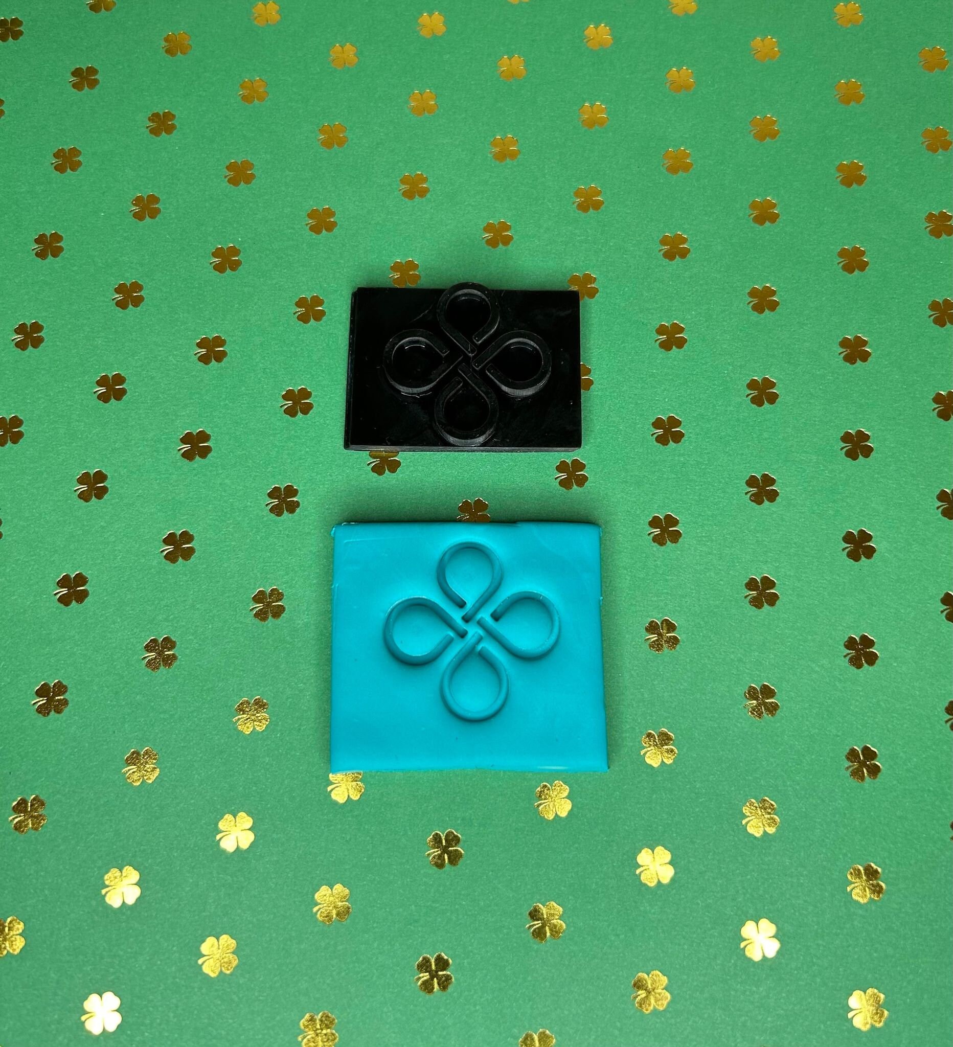 Photo inspiration: Reinforced Quad Knot For Boots Reference: Quad Celtic Knot