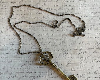 Vintage Skeleton Key Necklace Bronze Ornate Steampunk Pendant, Gothic Antique Style Jewelry Gift