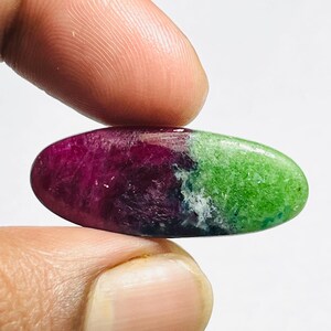 Rubin Zoisit Cabochon Oval Form Lös Ädelsten Tillverkning För Alla Smycken. (26 CT. 33x13x5 mm.)