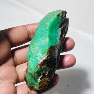 NATURAL ~ BIG Chrysoprase Raw, Green Chrysoprase Rough, Gemstone Rough  AAA Chrysoprase Raw Best For Wire Wrapped Jewelry. 146 gm.