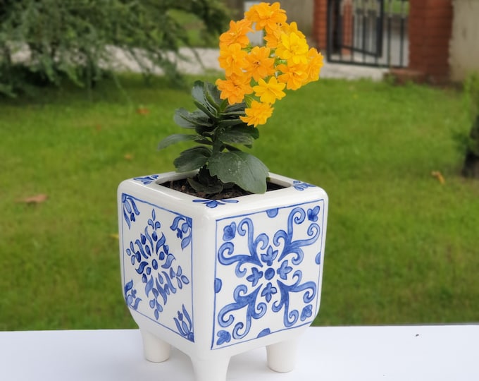 Hand Painted Ceramic Pot, Cute Ceramic Planter,  Ceramic Flower Pot, Decorative Ceramic Pot , Handmade Ceramic Pottery, Plant Lover Gift