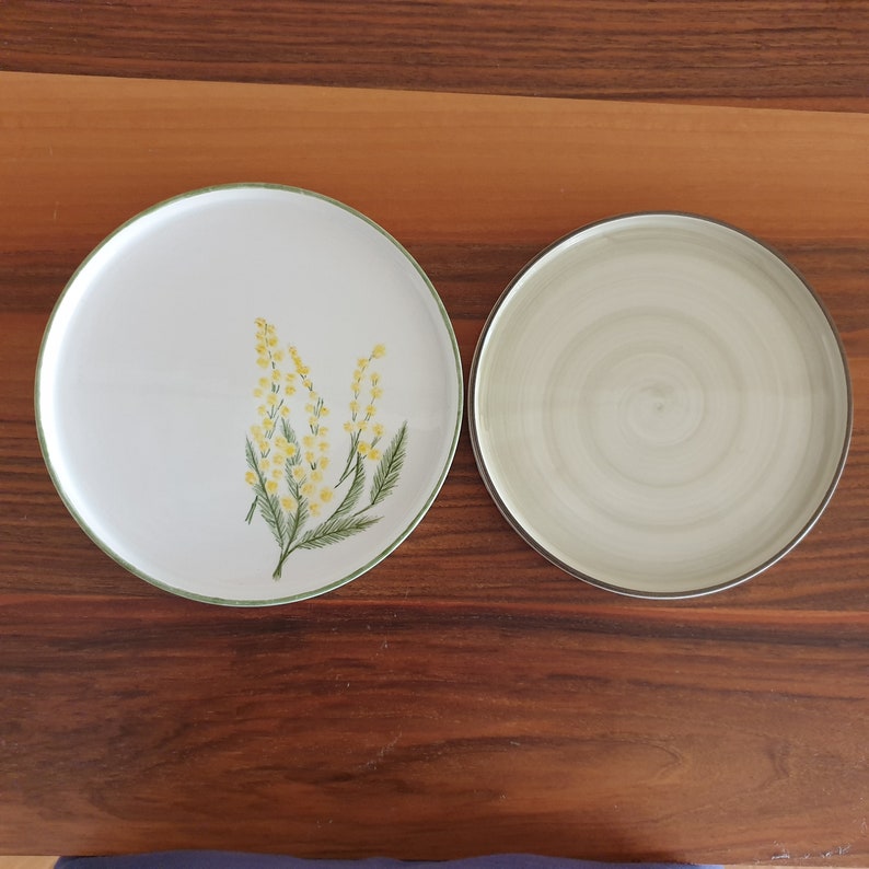 26 cm Set aus 2 handgefertigten Keramiktellern, Blumenkeramiktellerset, einzigartige Keramikteller, Einweihungsgeschenk, Teller mit Blumenmuster Bild 10