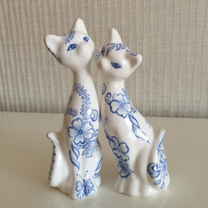 Handmade ceramic cats, Cat figurine, Romantic gift for wife, Lover Cats, Gift for Lovers, Floral Hand Painted Ceramic Cat, Animal Decor
