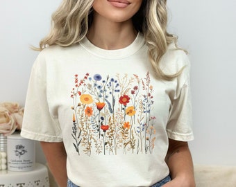 Wildflower T-Shirt, Pressed Flowers Tshirt,  Boho Wildflowers Cottagecore Shirt, Comfort Colors, Nature Lover Shirt, Floral Nature Tee