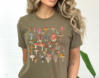 Chemise champignons Cottagecore, t-shirt champignon vintage, t-shirt hippie girl, Boho Goblincore Crewneck, chemise florale des années 70, tee-shirt champignons