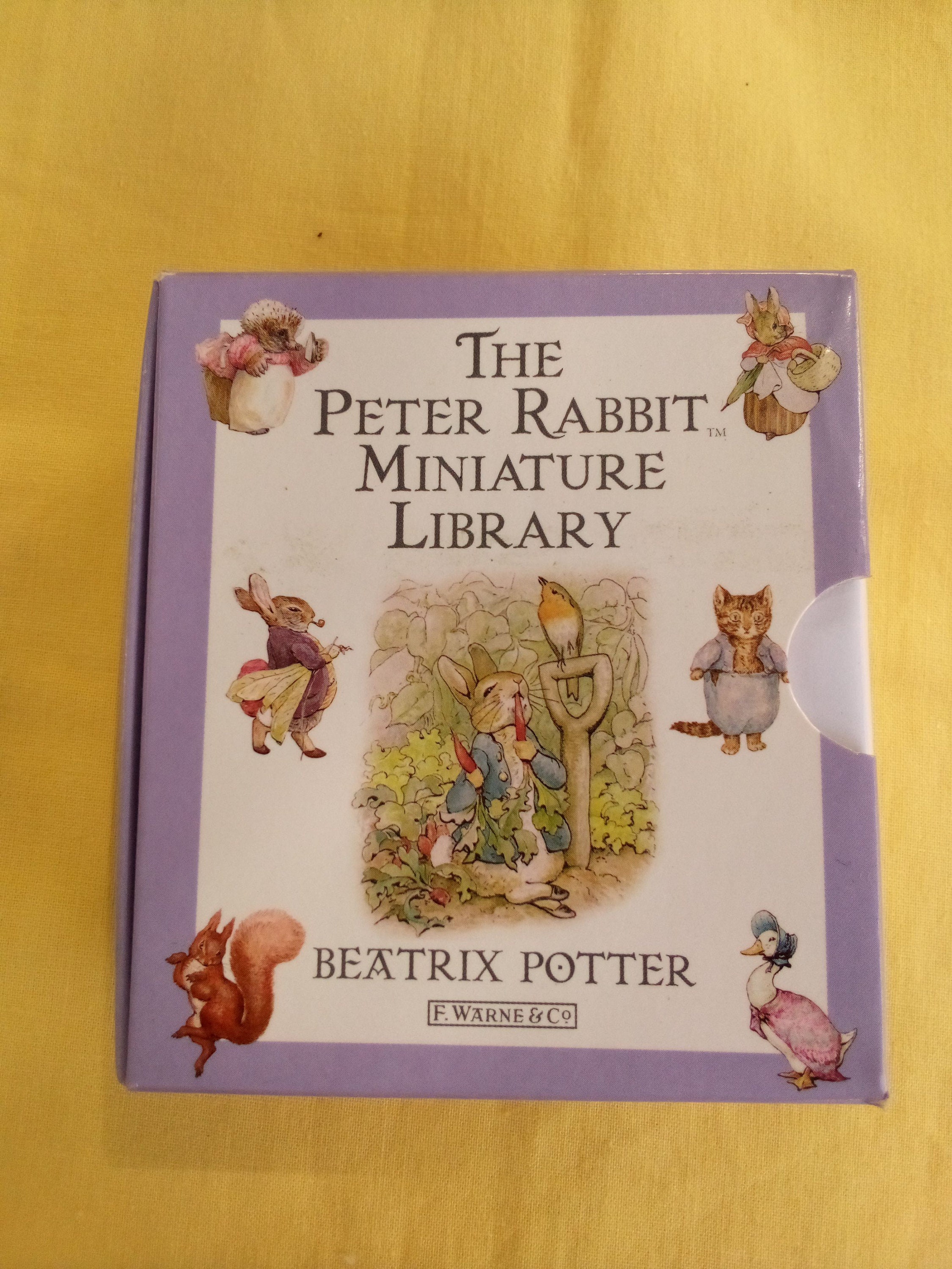 The Peter Rabbit Miniature Library (The World of Peter Rabbit)／Beatrix Potter The Peter Rabbit Miniature Library 4 Book Set - Beatrix
