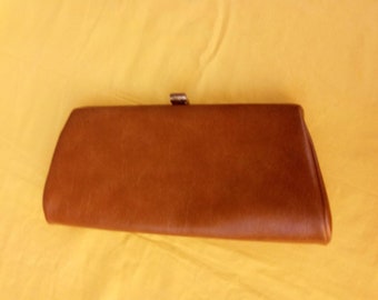 1960's brown faux leather clutch purse.