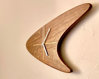 Boomie! 18"/24"  Midcentury Boomerang Wall Clock - Vintage style | Original Design | Retro Atomic Looks | Solid Walnut & Inlaid Brass