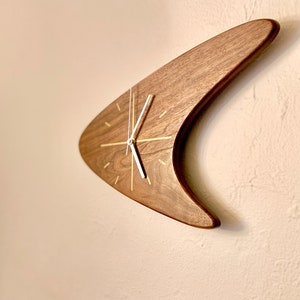 Boomie! 18&quot;/24&quot;  Midcentury Boomerang Wall Clock - Vintage style | Original Design | Retro Atomic Looks | Solid Walnut & Inlaid Brass