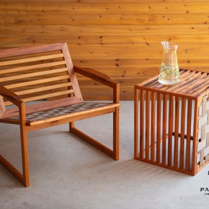 Mid Century Outdoor Lounge Chair Minimalist Adirondack Chair and Ottoman Handmade with Woven Suspension Bild 1
