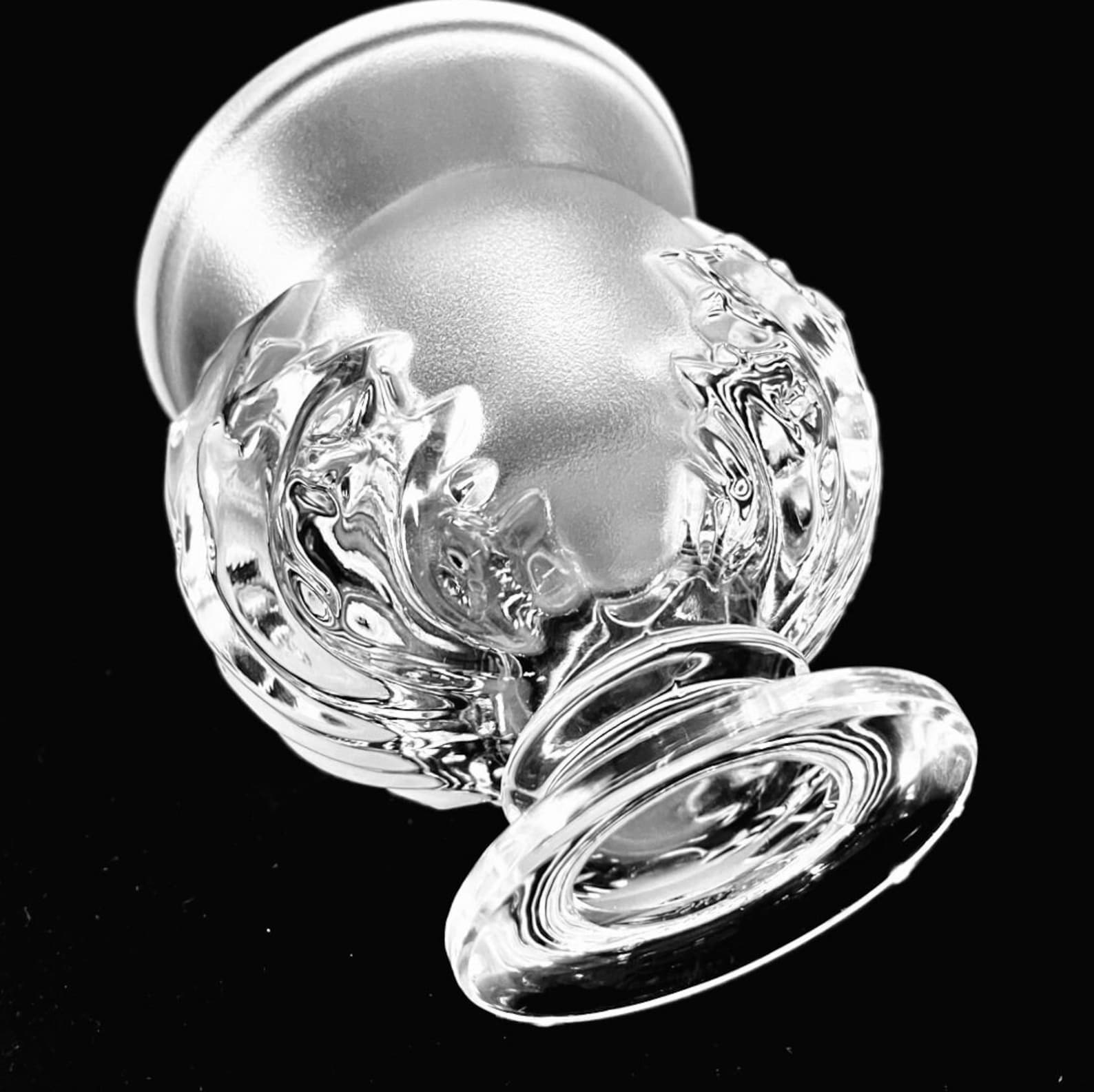 LALIQUE VINTAGE VASE Stunning Saint Cloud Acanthus Leaf Pedestal Vase