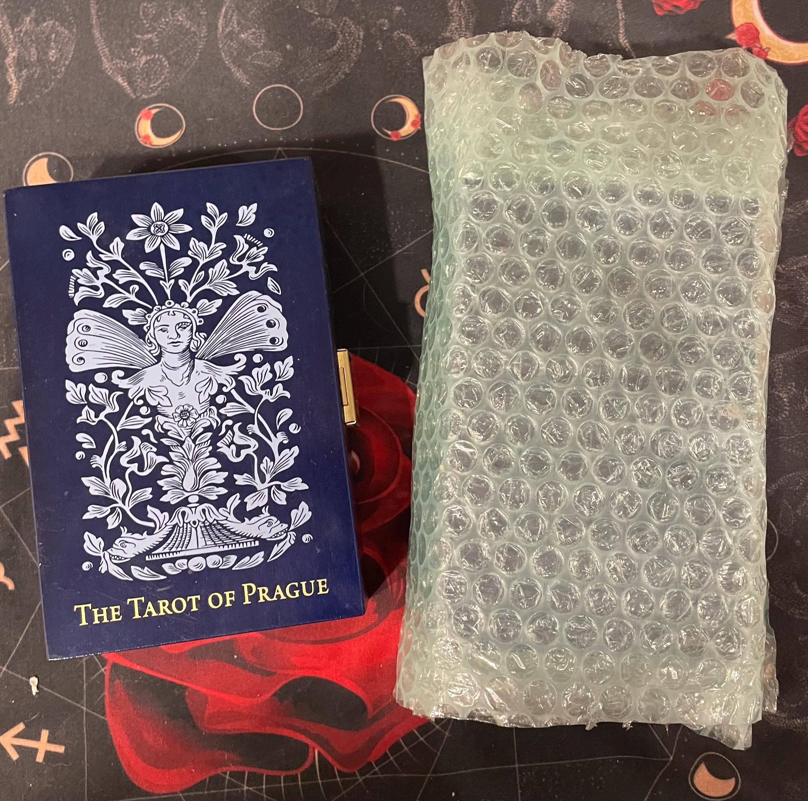 未開封稀少品　THE TAROT OF PRAGUE 未開封稀少品 THE TAROT OF PRAGUE The Tarot of Prague