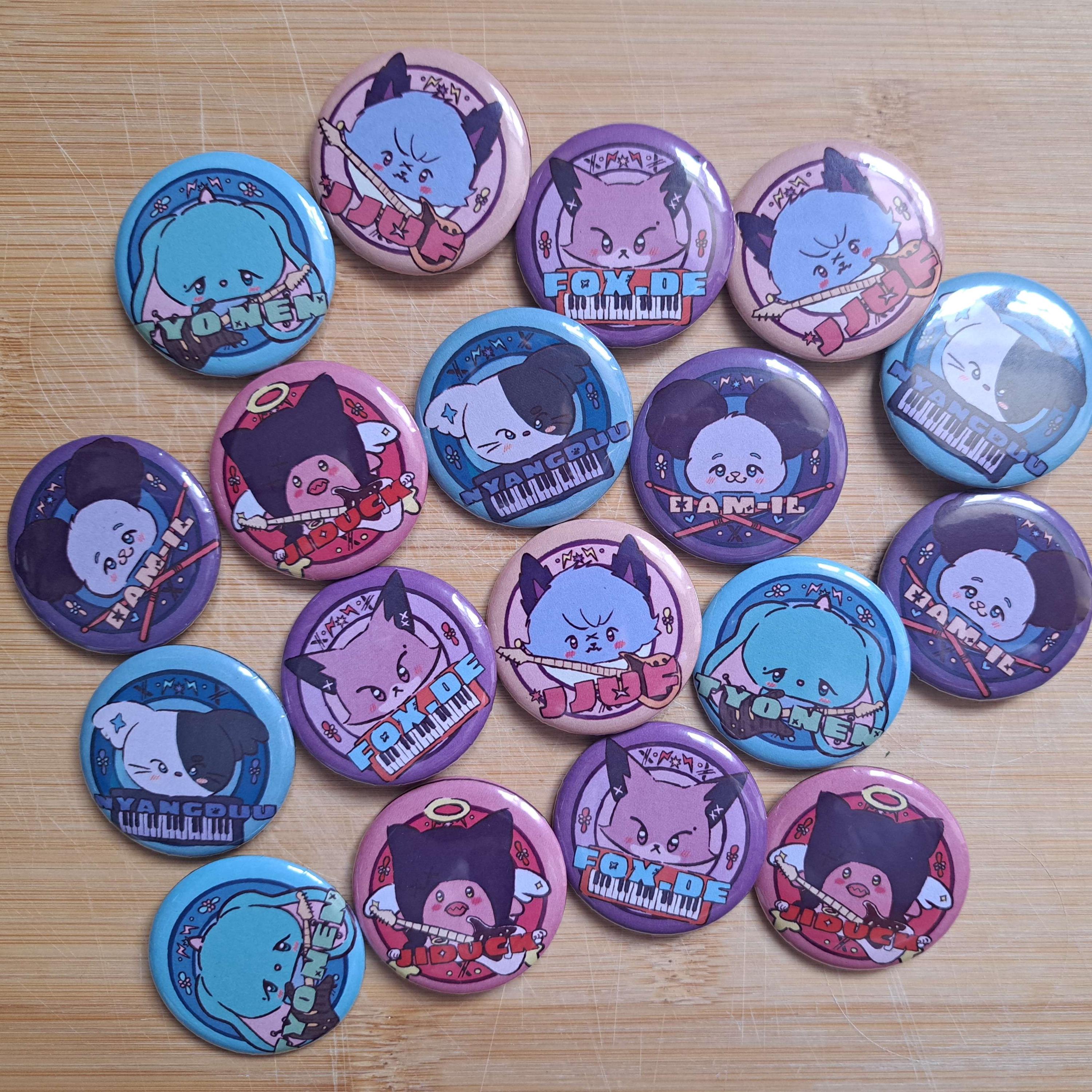 XdinaryHeroes ピンバッジ Handmade Xdinary Heroes Xdinary Monsters Buttons - Etsy