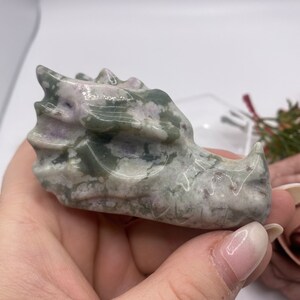 Tree agate dragon head