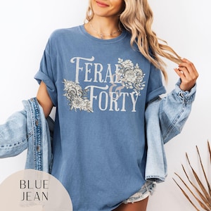 Comfort Colors Feral & Forty Snake 40th Birthday Shirt, 40th Birthday Gifts for Women, Fortieth Birthday Party T-Shirt, Dark Floral 40th Tee