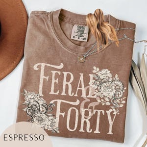 Comfort Colors Feral & Forty Snake 40th Birthday Shirt, 40th Birthday Gifts for Women, Fortieth Birthday Party T-Shirt, Dark Floral 40th Tee