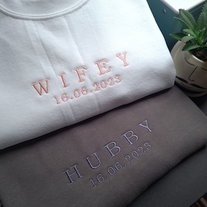 Braut und Bräutigam Sweatshirt, besticktes Sweatshirt, Wifey und Ehemann Sweatshirt, Hochzeitsgeschenk, Verlobungsgeschenk, Ehemann und Frau Sweatshirt