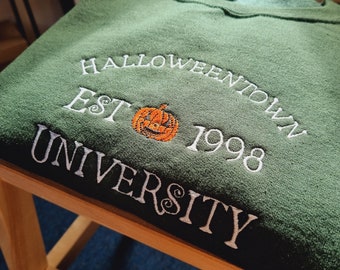 Embroidered Sweatshirt, Vintage Halloween Jumper, Embroidered Halloween Sweatshirt, Vintage Fall Sweatshirt, Pumpkin Season Jumper