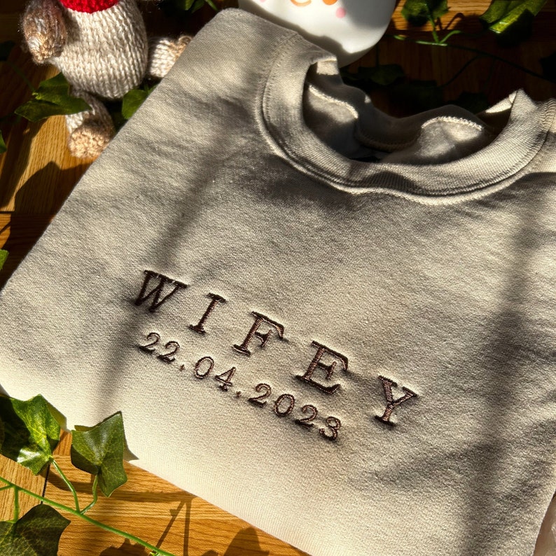 Custom Year Wifey Hubby Embroidered Valentine Sweatshirt Matching Couples Jumper Trendy Girlfriend Gift Unisex Wedding Gift Husband Crewneck image 2