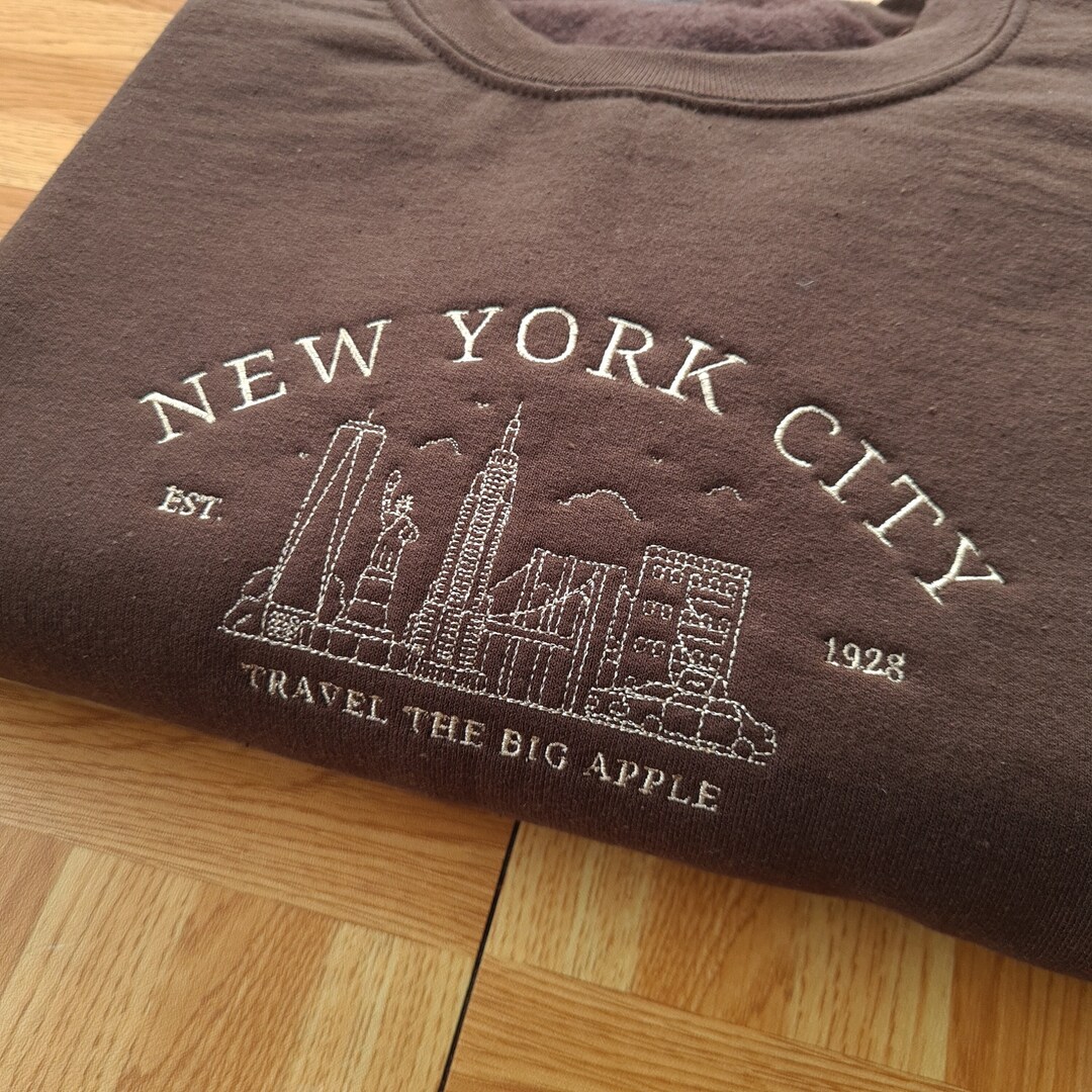 New York Embroidered Flared Sleeve Tee